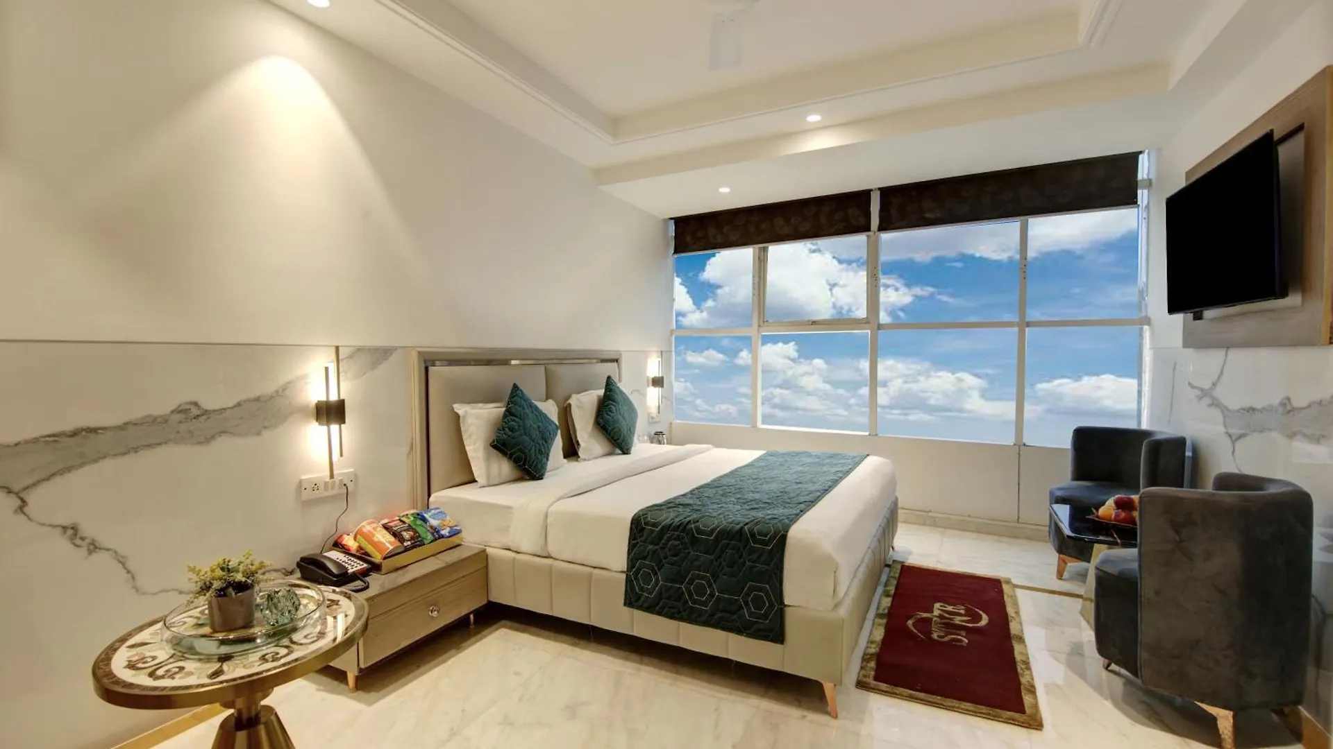Hotel International Inn - Near Delhi Airport New Delhi 3*,
